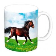 Mug cheval dans la prairie