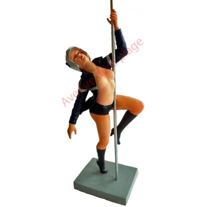 Statuette Femme Pompier pole dance sexy